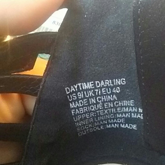 Sandals - Picture 2 of 3